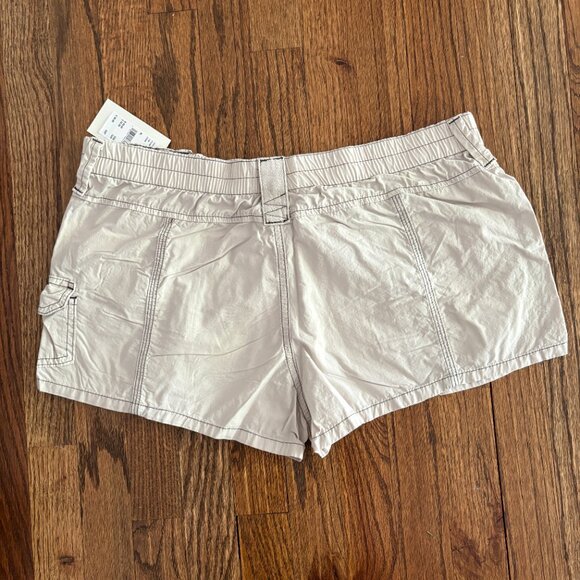 BDG Urban Outfitters Women's Y2K Cargo Shorts Stone/Beige Size XL NWT - Picture 7 of 13